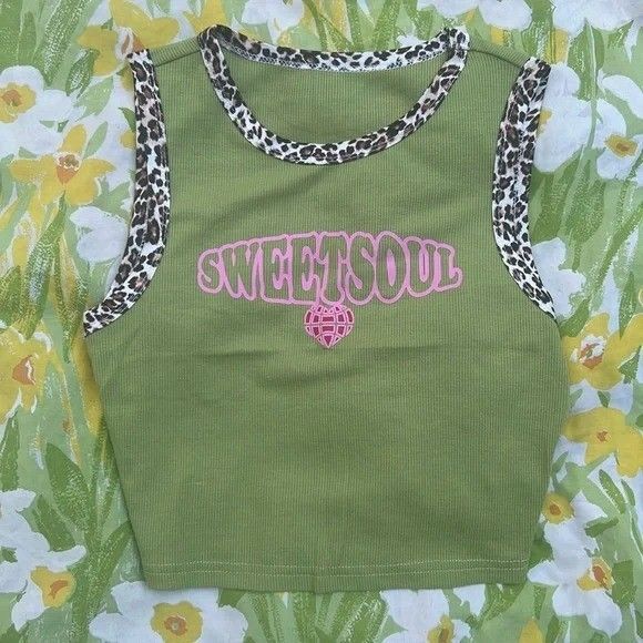 Dolls Kill SHEIN sweetsoul crop top VTG Look Brat Green Leopard Ribbed graphic - Picture 1 of 3